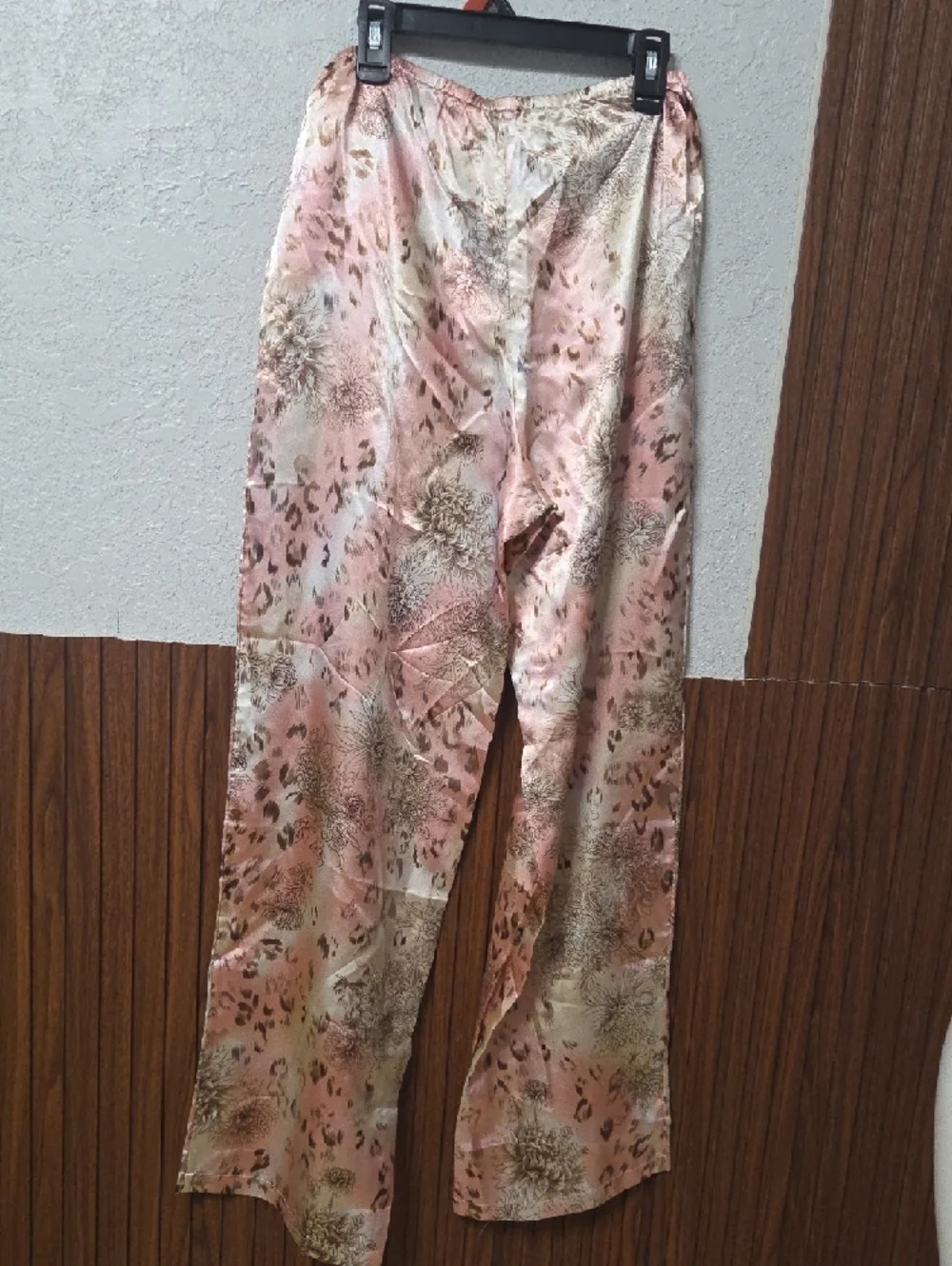 August silk Pink and Cream Satin Printed Lounge Pants Medium Sz